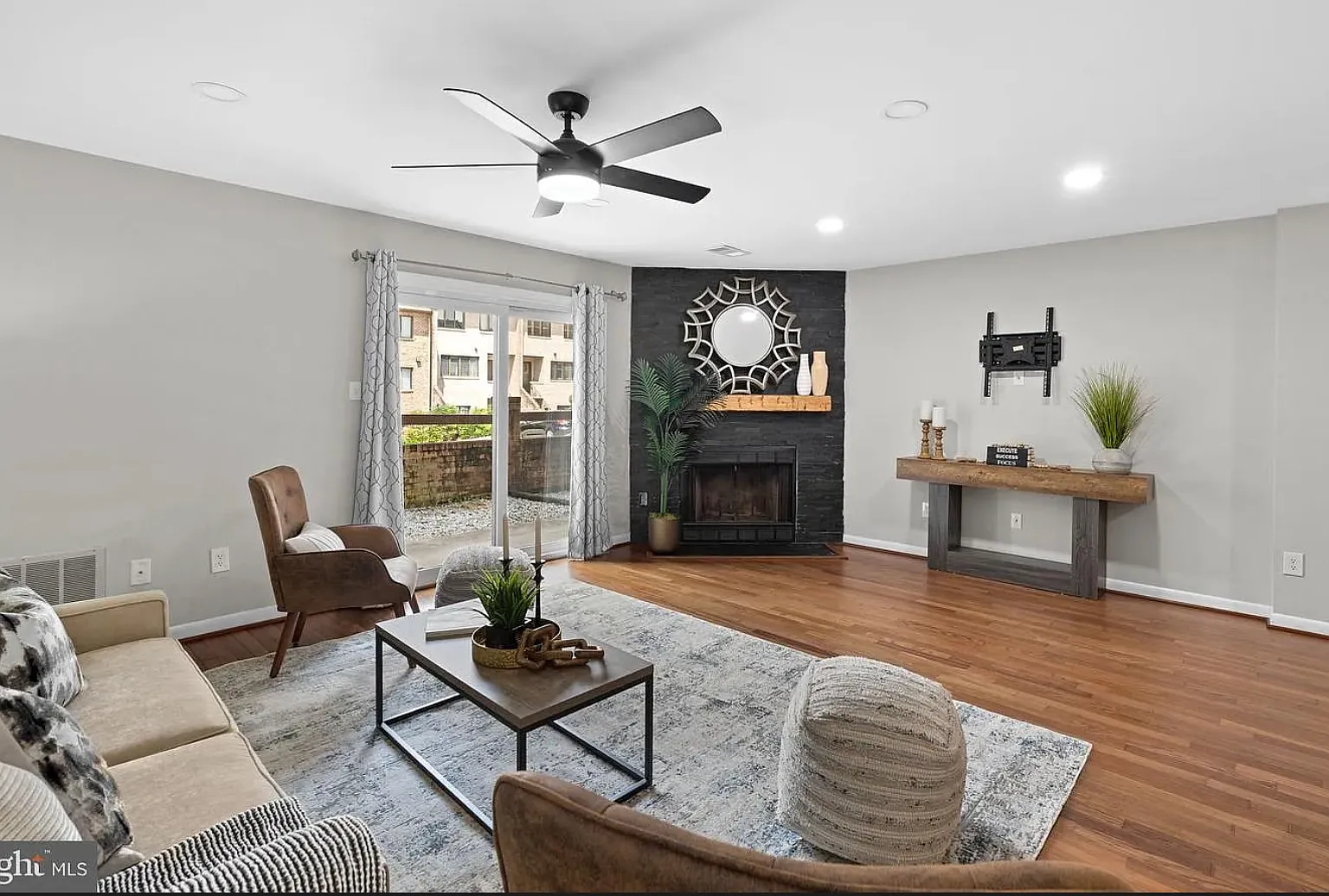 2 bed, 1394 sqft, $3,000 — Photo 1