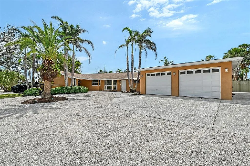 2 bed, 2.0 bath, 1596 sqft, $6,500 — Photo 1