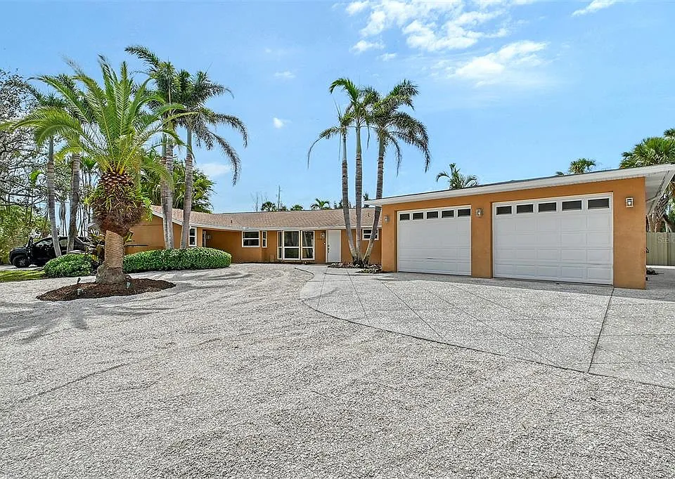1203 Lyric Ln
