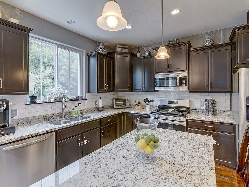 2nd image of W205N17308 Spring Ridge Dr
