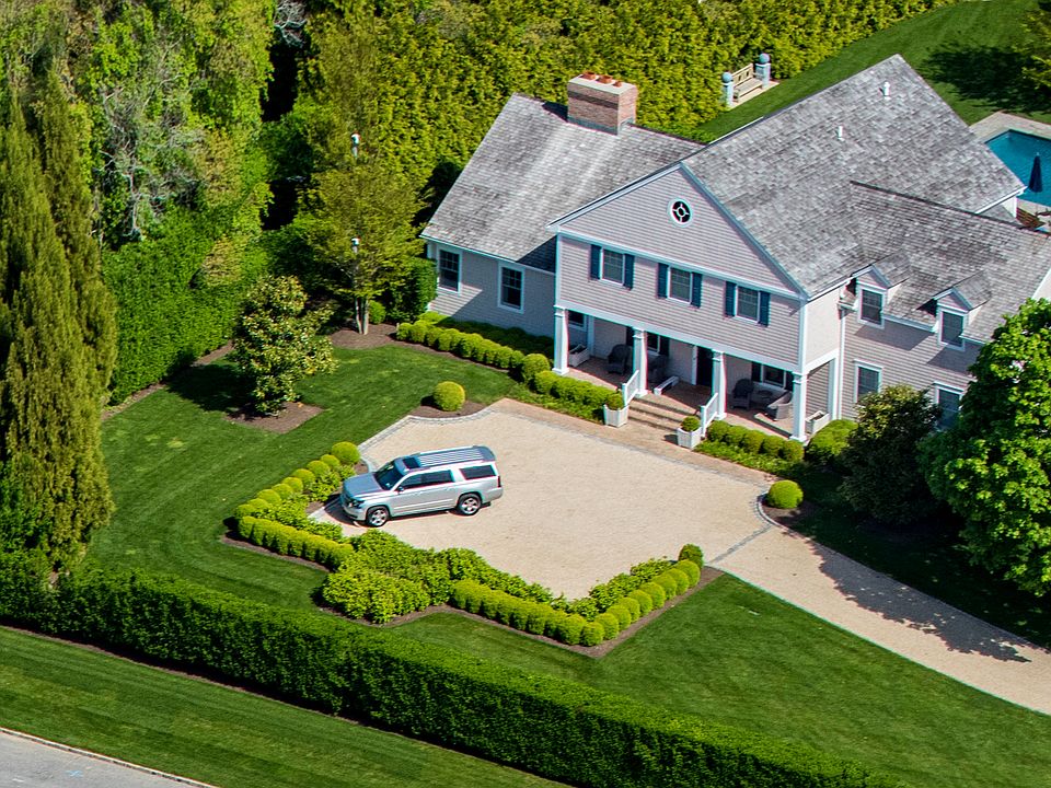 1st image of 15 Nicholas Ct