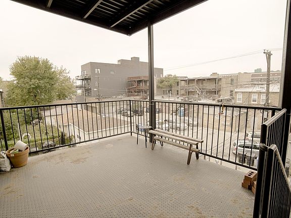 2nd image of 2316 W Superior St APT 3O