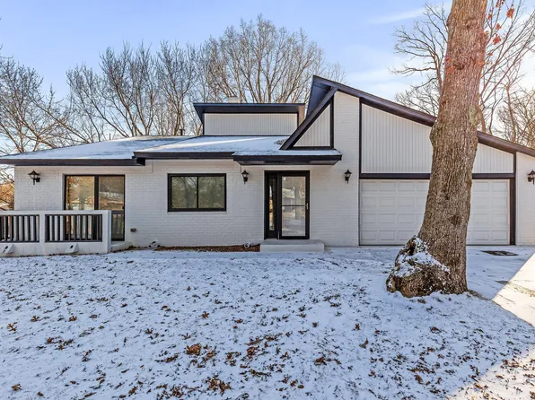 8553 Holland Ave, Apple Valley, MN 55124