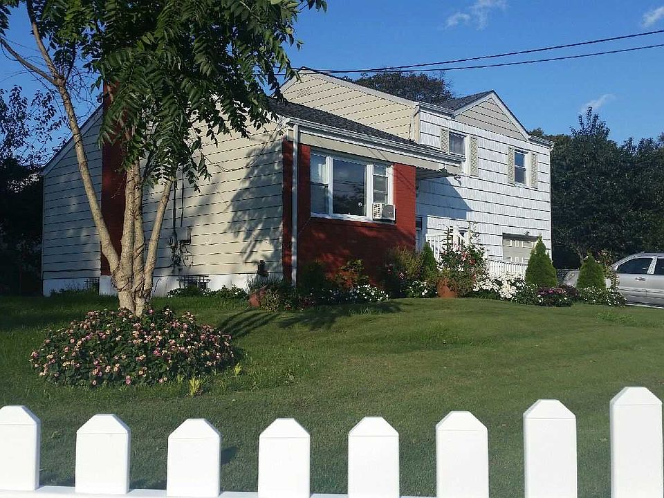 1st image of 391 Washington Ave
