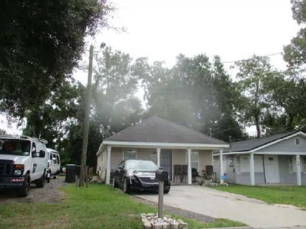 714 Hopewell St, Savannah, GA 31415