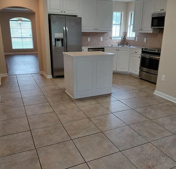 13176 Brian Park Dr — Photo 3