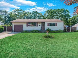 168 Gibbs Rd, Central Islip, NY 11722