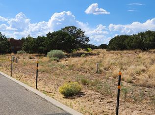 25 Camino Sabanero, Santa Fe, NM 87508