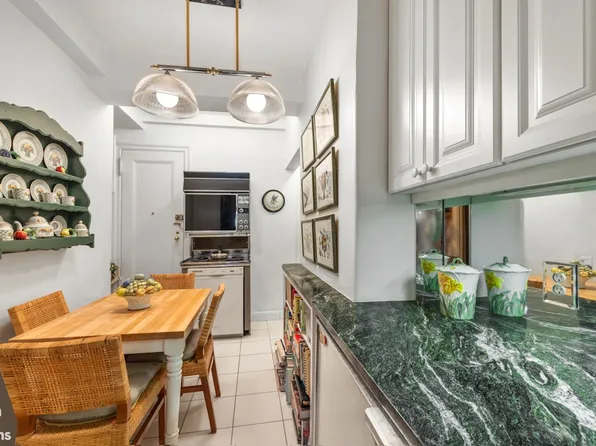 3 East 77th Street image 4 of 5