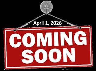 33 Long Bow Ln, Commack, NY 11725