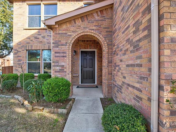 3rd image of 1300 Greenleaf Ct