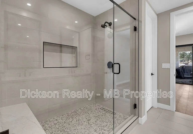 31 Campolina St — Photo 37