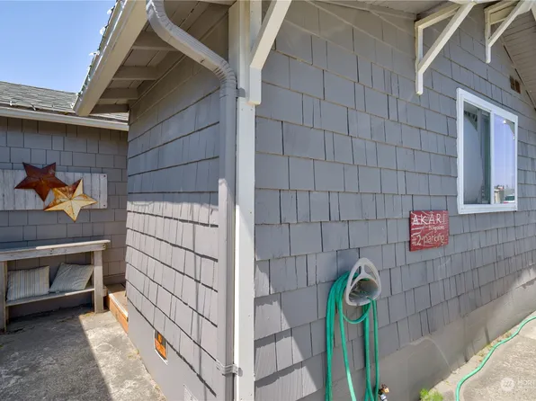 105 Ocean Beach Boulevard S #2, Long Beach, WA 98631