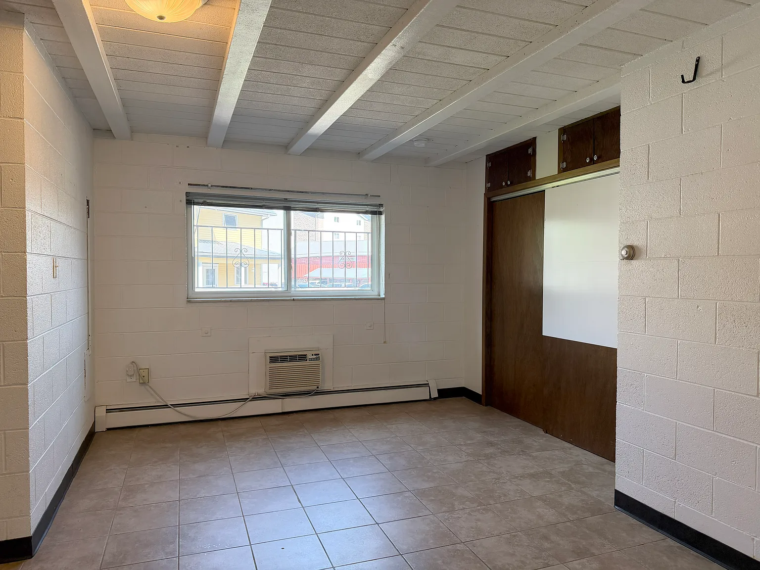 5 Woolf Ave — Photo 2