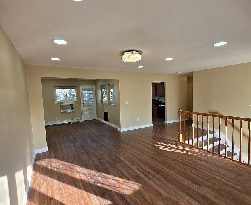 1st image of 46 Radcliffe Rd #2B