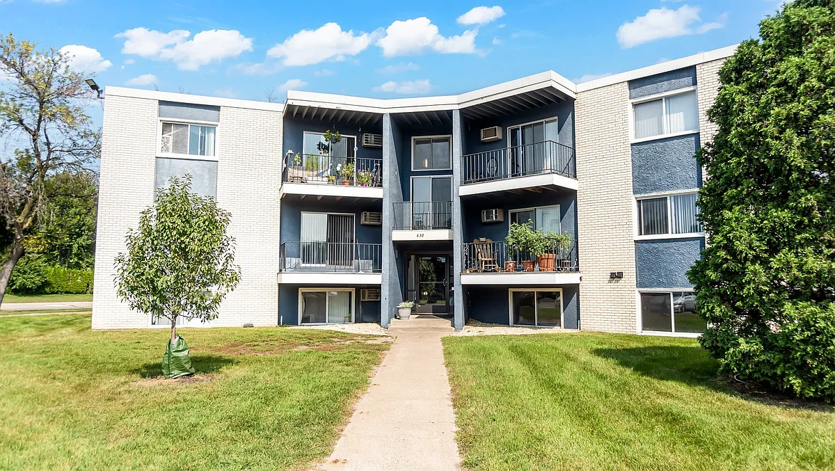 Building Photo - River Park Crossing