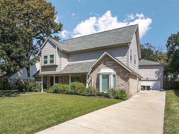 2nd image of 7114 Winding Walk Dr