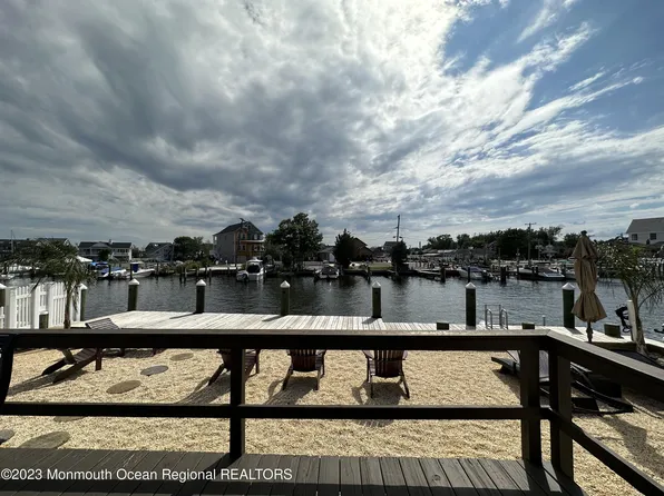 32 Royal Drive, Brick, NJ 08723
