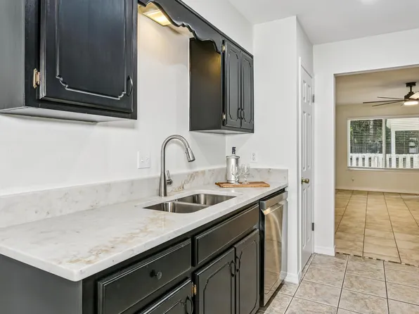 625 Emerald Ln, Fort Walton Beach, FL 32547