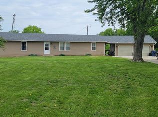 27430 W 319th St, Paola, KS 66071