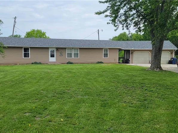 27430 W 319th St, Paola, KS 66071