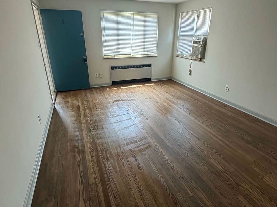 1st image of 3914 E Gatewood Ln APT 3