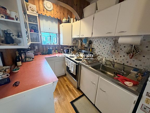 5th image of 27 Meacham Rd #1-R