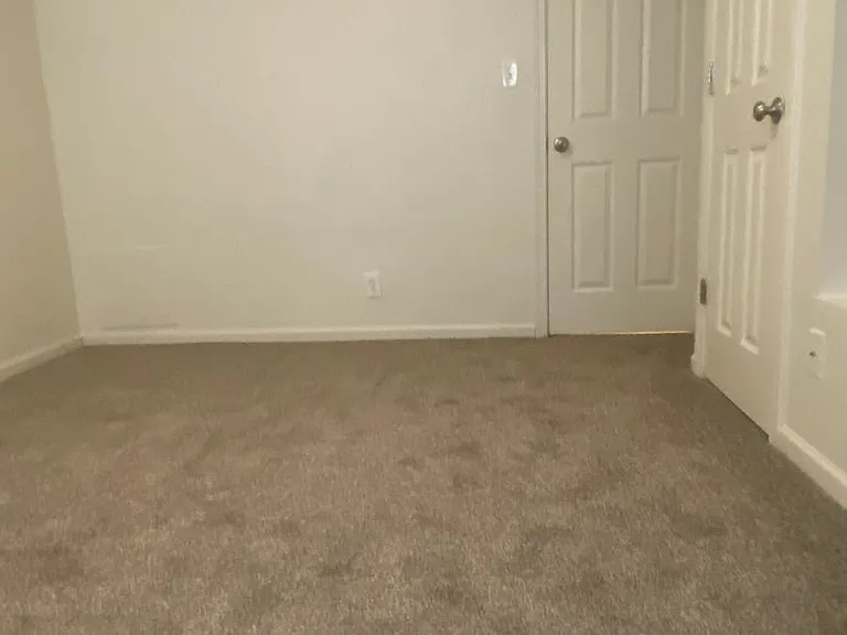 Sunrise Apartments — Photo 12
