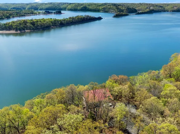 9826 Old Campbell Rd, Rogers, AR 72758