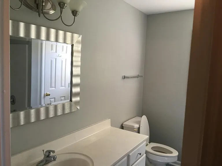 111 E Rockway St — Photo 16