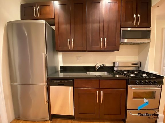 3rd image of 1115 Union St APT 1E