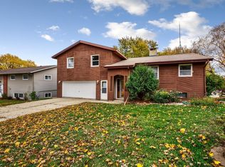 610 West St, Jackson, MN 56143