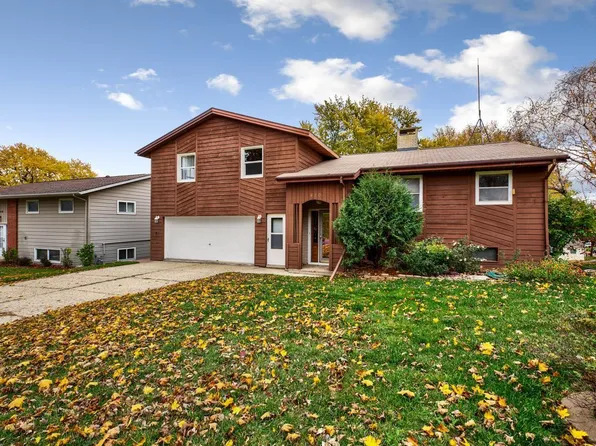 610 West St, Jackson, MN 56143