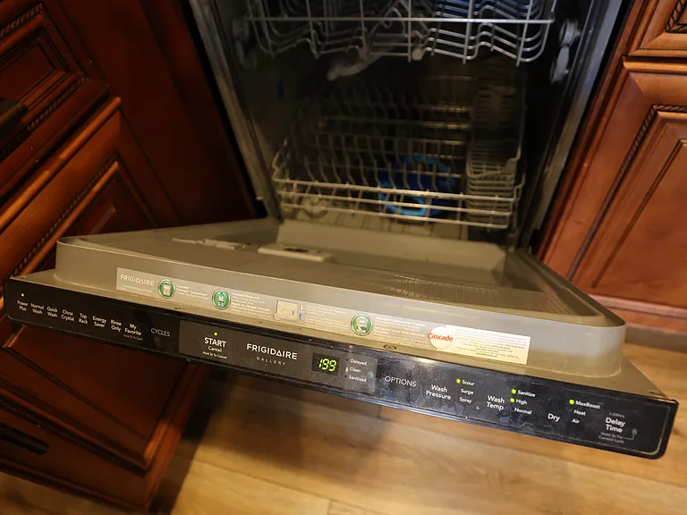 Dish Washer
