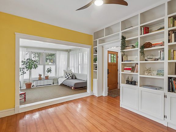 3rd image of 824 S Taylor Ave