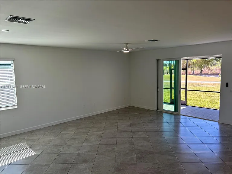 20483 Copperhead Dr — Photo 5
