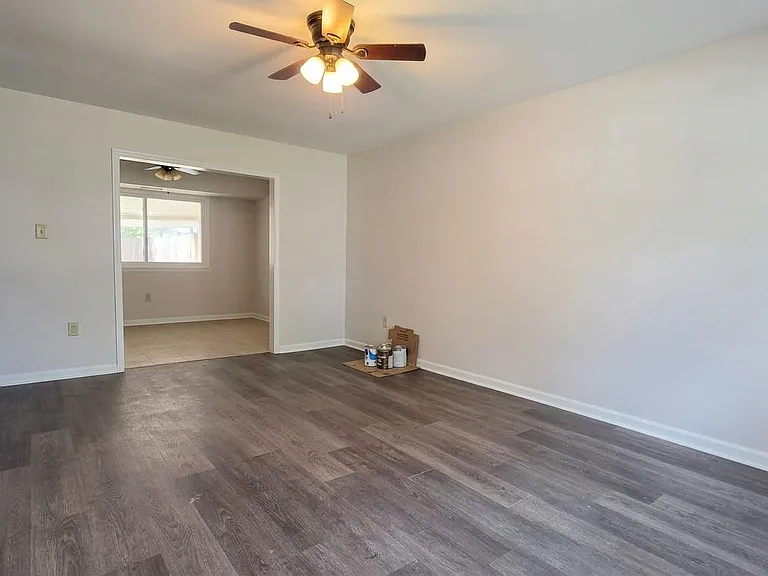 29 Fomalhaut Ave — Photo 4