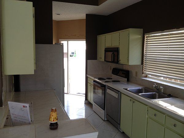 2nd image of 23060 Sunfield Dr