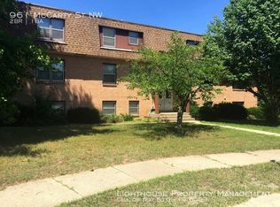 961 McCarty St NW, Walker, MI 49544