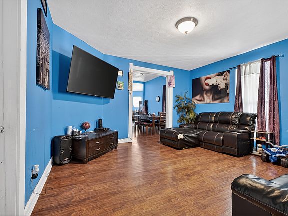 5th image of 644 Marion Ave