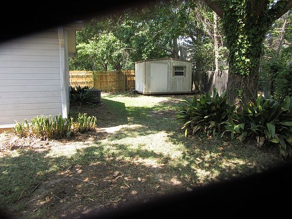 2nd image of 2504 Creekwood Dr