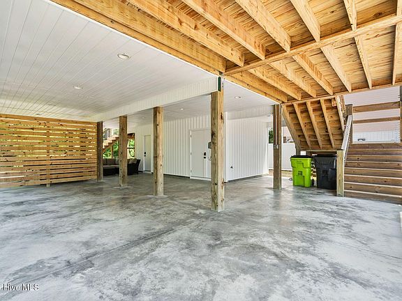 5th image of 3106 E Oak Island Drive
