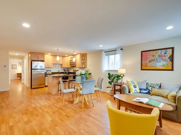 37-37 Kilby St #A, Woburn, MA 01801