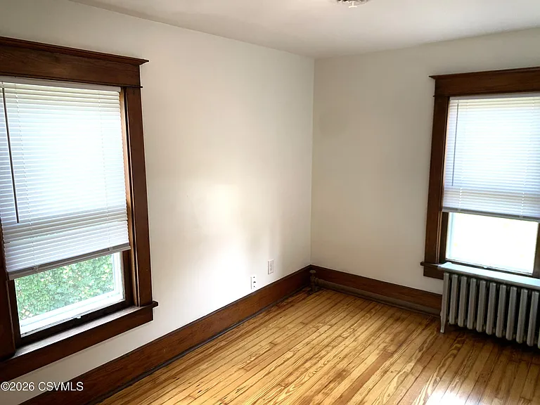 1004 W Market St — Photo 19