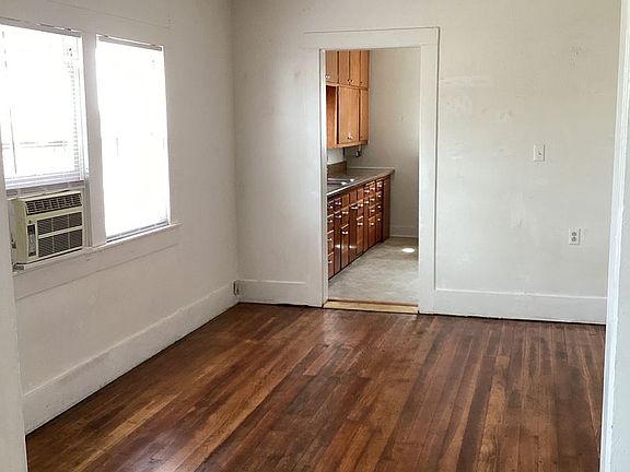 4th image of 925 W 14th St