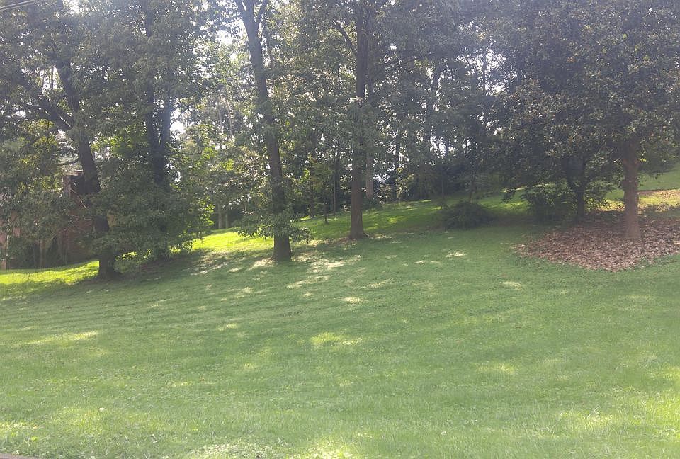 2nd image of Woodland Dr