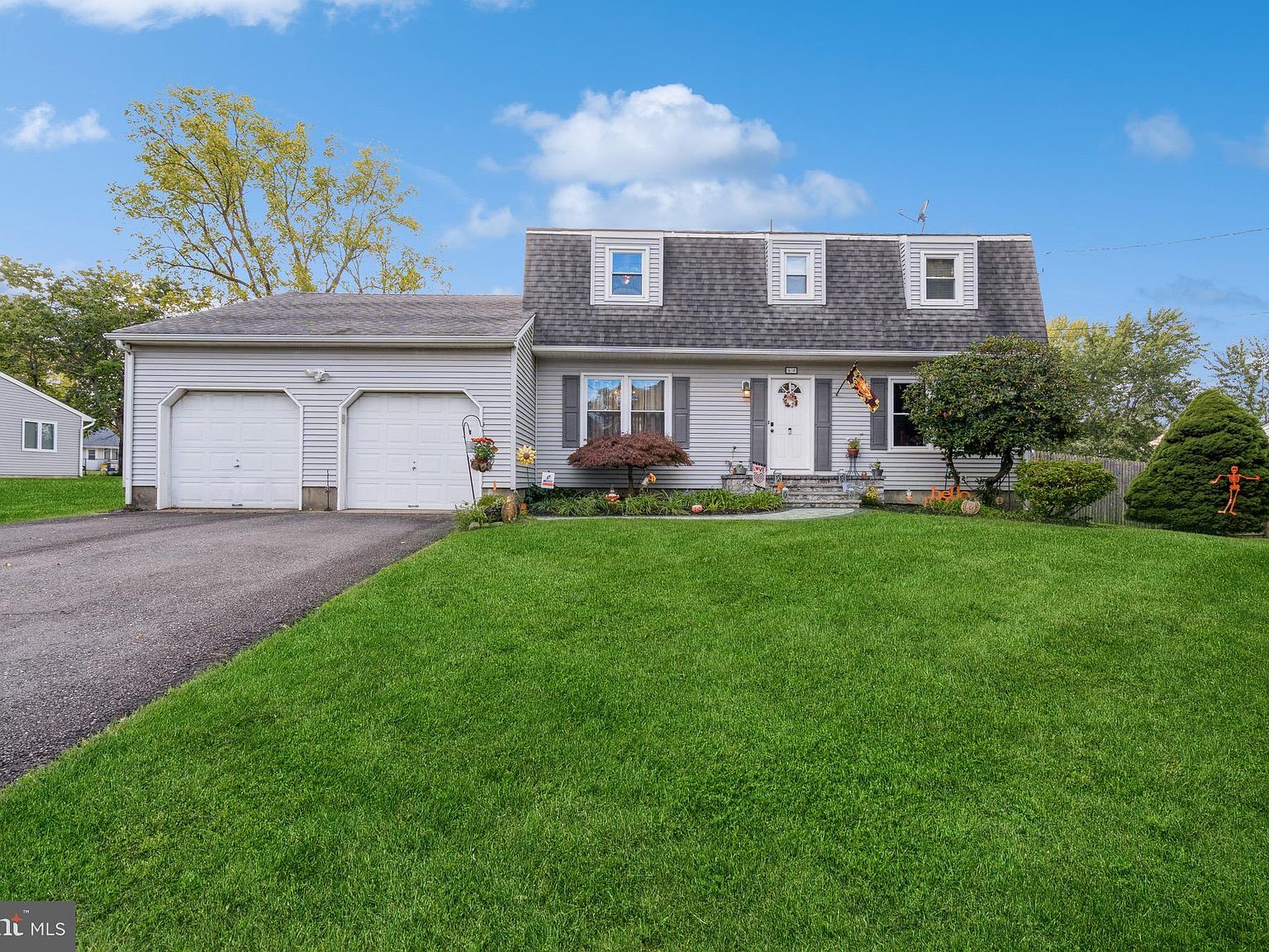 43 Sand Hills Rd, Kendall Park, NJ 08824 Zillow