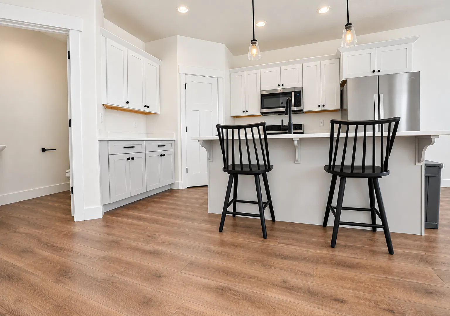 Newer 4 Bed 2.5 Bath Home in Saratoga Springs with Community Pool — Photo 3