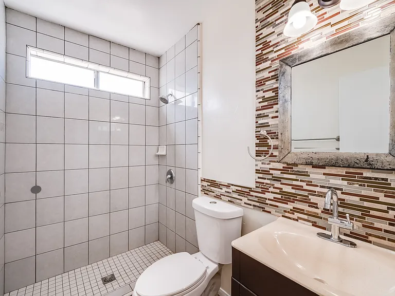 514 Grand Ave #D — Photo 10