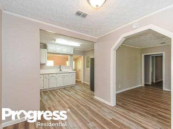 4th image of 5139 Glenwood Ave